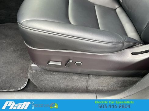 Used 2023 Tesla Model Y Long Range AWD/4WD image 20