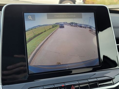 Used 2025 Jeep Compass Latitude image 18