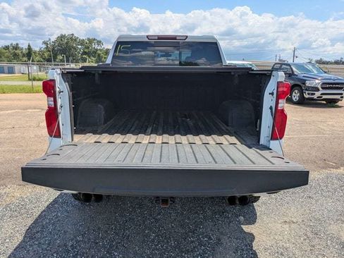 Used 2021 Chevrolet Silverado 1500 RST w/ Convenience Package II AWD/4WD image 13
