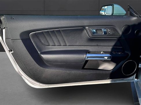 Used 2019 Ford Mustang GT Premium image 15