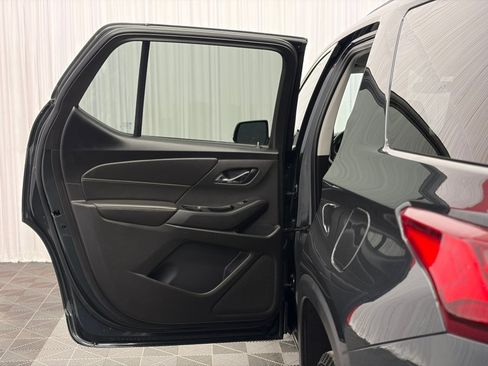 Used 2020 Chevrolet Traverse LT w/ LPO, Floor Liner Package AWD/4WD image 13