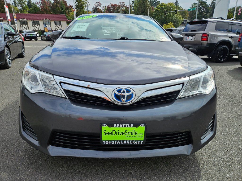 Used 2014 Toyota Camry LE FWD image 8