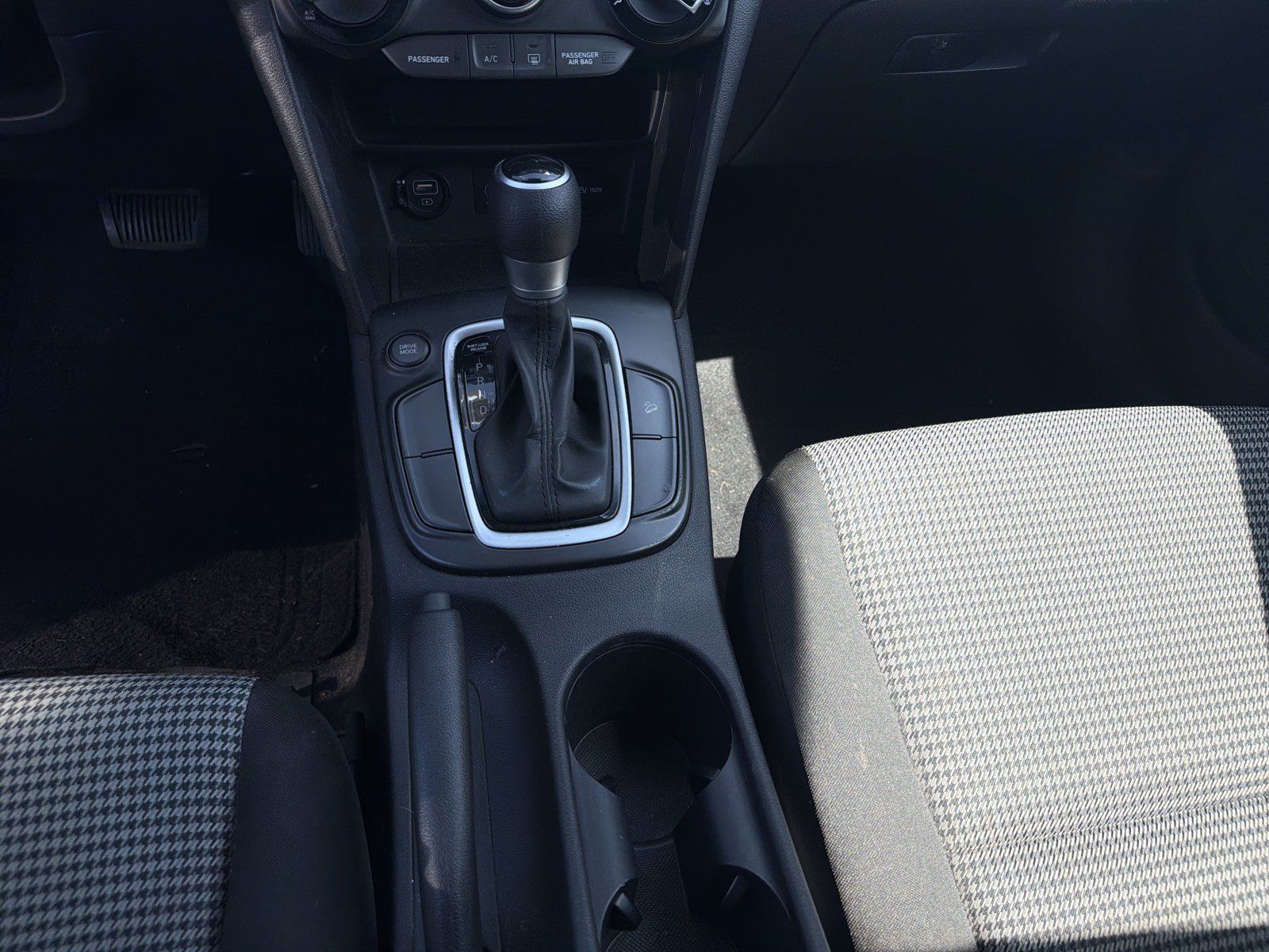 Used 2020 Hyundai Kona SE FWD image 16
