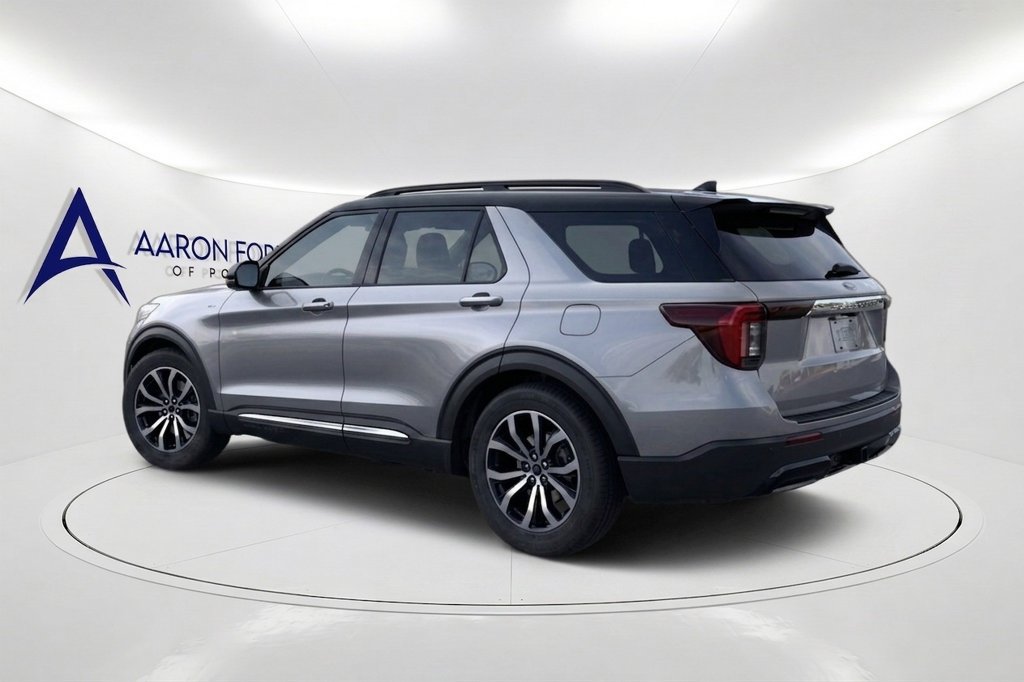 Used 2025 Ford Explorer ST-Line w/ Premium Package RWD image 4