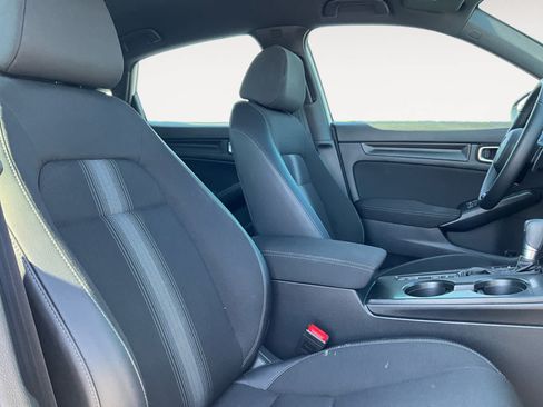 Used 2025 Honda Civic Sport image 15