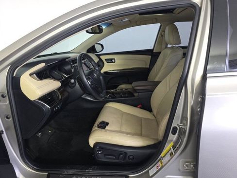 Used 2013 Toyota Avalon Limited FWD image 5