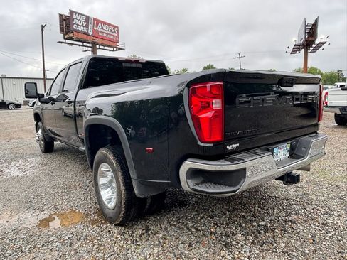 Used 2024 Chevrolet Silverado 3500 LT w/ Texas Edition AWD/4WD image 15
