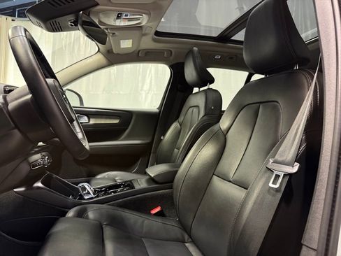 Used 2024 Volvo XC40 B5 Plus w/ Climate Package AWD/4WD image 20