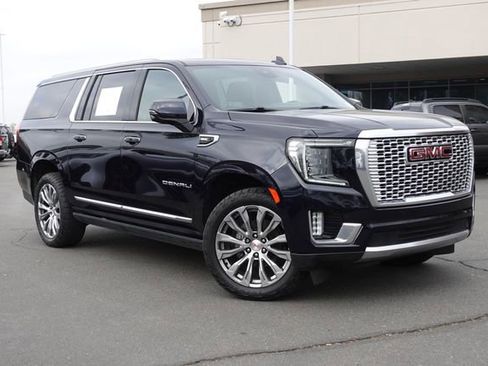 Used 2023 GMC Yukon XL Denali image 5