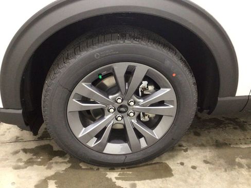 New 2026 Ford Explorer Active image 8