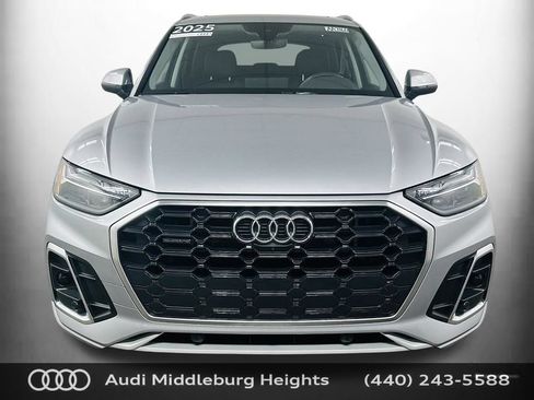Certified 2025 Audi Q5 e Premium Plus w/ Premium Plus Package AWD/4WD image 2