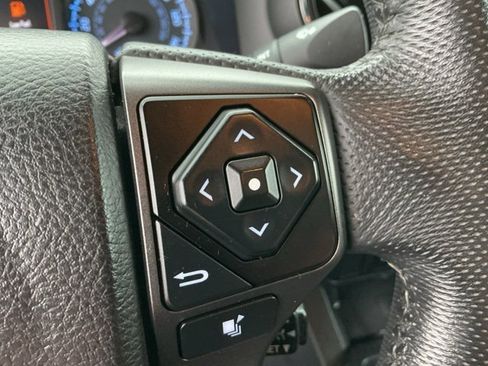 Used 2021 Toyota Tacoma TRD Off-Road image 15