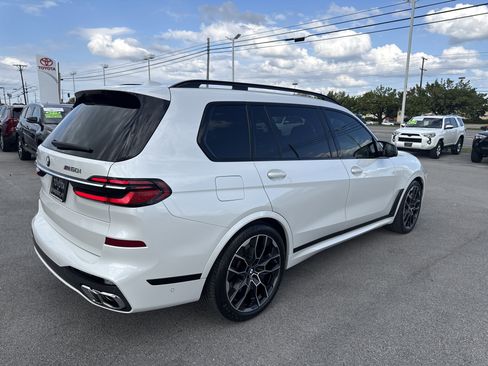 Used 2023 BMW X7 M60i image 4