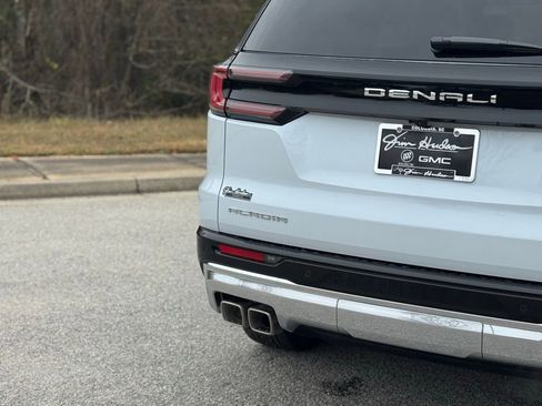 New 2026 GMC Acadia Denali w/ Super Cruise Package image 13
