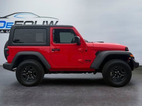 Used 2023 Jeep Wrangler Sport AWD/4WD image 2
