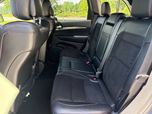 Used 2021 Jeep Grand Cherokee Trailhawk w/ Premium Lighting Group AWD/4WD image 31