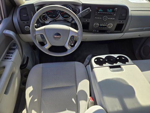 Used 2011 GMC Sierra 1500 SLE w/ SLE Preferred Package RWD image 12