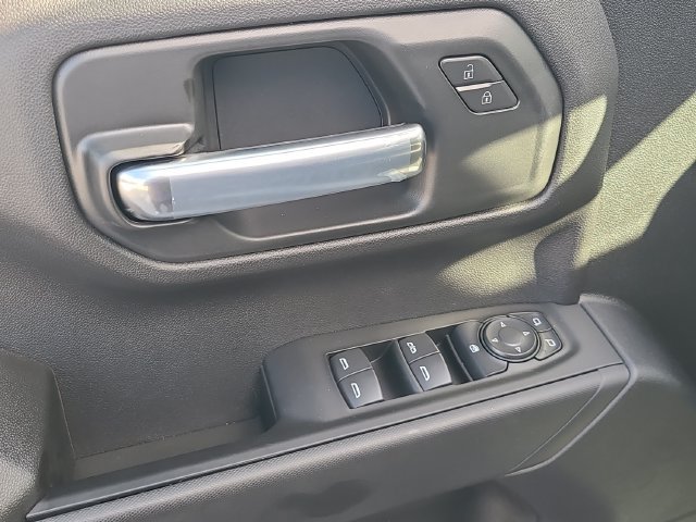 New 2026 Chevrolet Silverado 1500 Custom RWD image 17