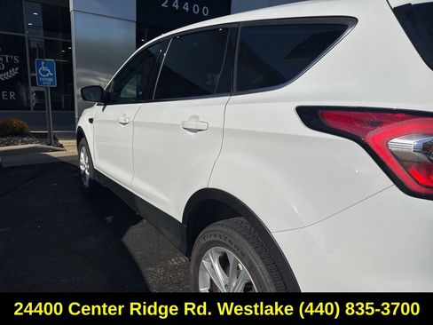 Used 2017 Ford Escape SE FWD image 11