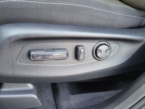 Certified 2025 Honda CR-V EX image 19