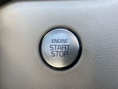 Certified 2024 Kia Sorento SX Prestige image 31