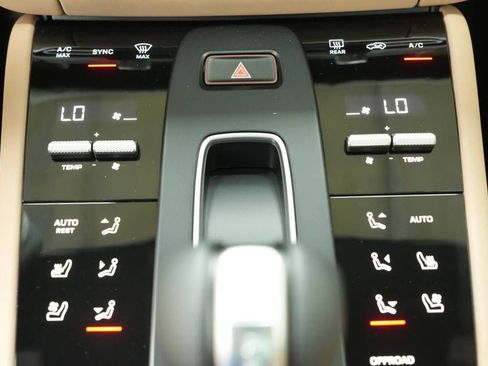 New 2026 Porsche Macan S AWD/4WD image 21