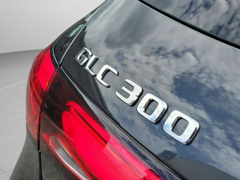 Used 2026 Mercedes-Benz GLC 300 image 29