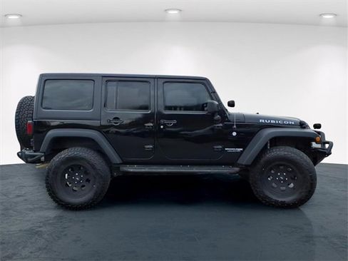Used 2018 Jeep Wrangler Unlimited Rubicon w/ Connectivity Group image 20