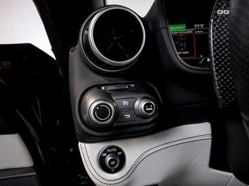 Certified 2019 Ferrari Portofino image 44