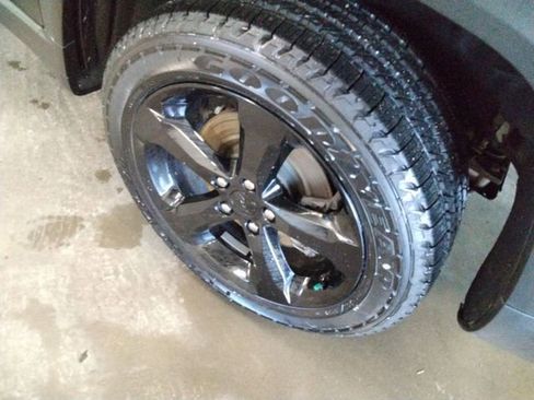 Used 2024 Jeep Grand Cherokee L Limited w/ Luxury Tech Group II image 17