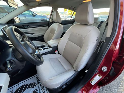 Used 2025 Nissan Altima 2.5 SV image 36