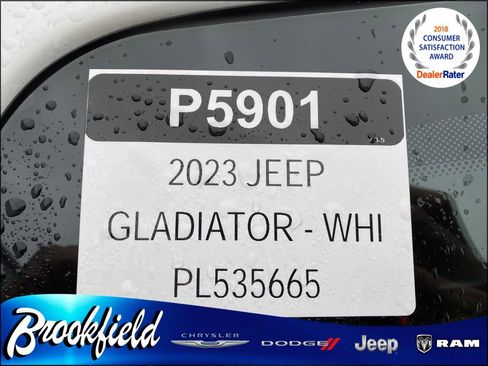 Used 2023 Jeep Gladiator Overland image 39