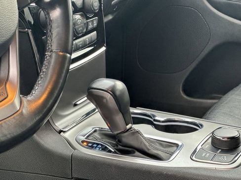 Used 2020 Jeep Grand Cherokee Limited X image 18