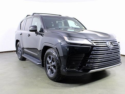 Used 2025 Lexus LX 700h Overtrail image 9