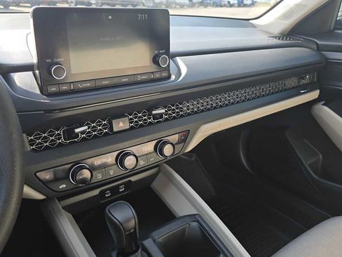 Used 2023 Honda Accord EX image 33