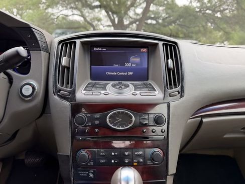 Used 2012 INFINITI G37 Convertible w/ Premium Pkg RWD image 13