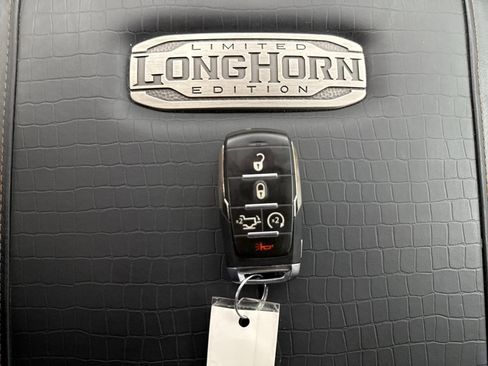 Used 2023 RAM 1500 Limited AWD/4WD image 18