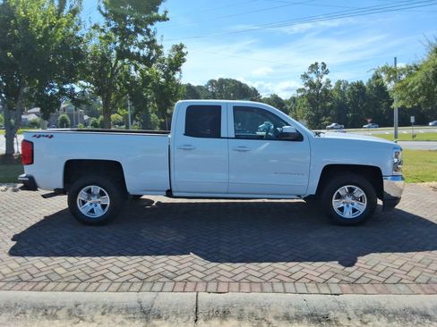 Used 2019 Chevrolet Silverado 1500 LT AWD/4WD image 4