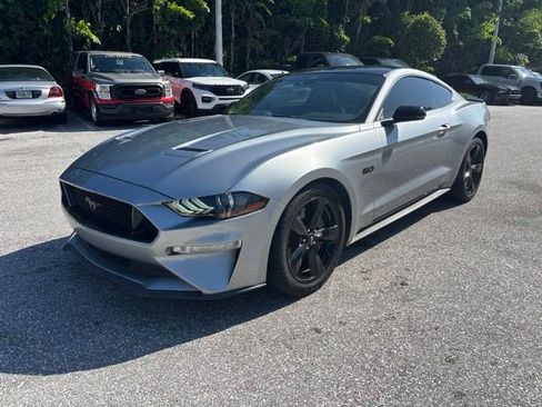 Used 2022 Ford Mustang GT Premium w/ Equipment Group 401A RWD image 5