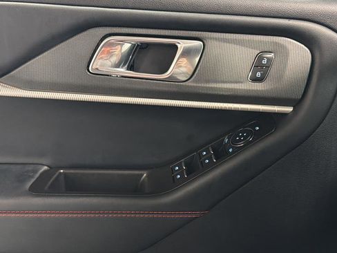 Used 2025 Ford Explorer ST-Line w/ ST-Line Street Pack image 20