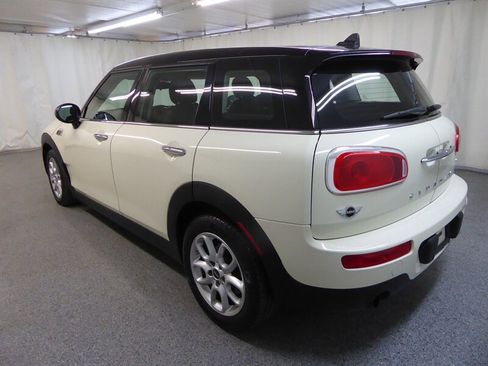 Used 2016 MINI Cooper Clubman image 5