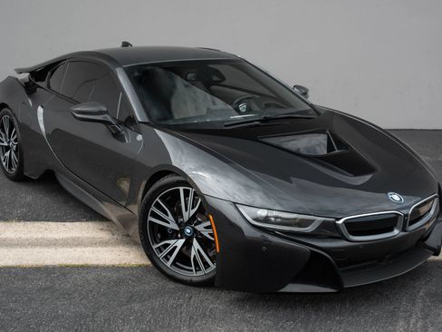 Used 2015 BMW i8 AWD/4WD image 7