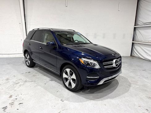 Used 2017 Mercedes-Benz GLE 350 4MATIC image 2