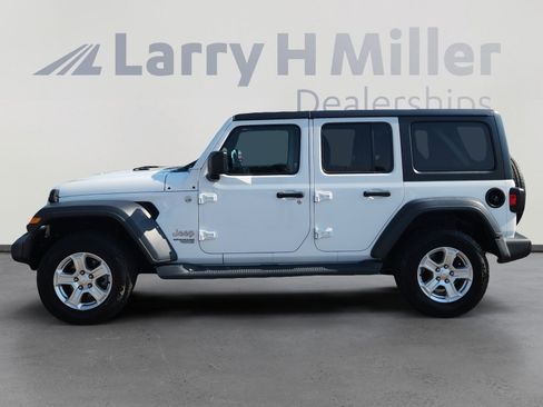 Used 2020 Jeep Wrangler Unlimited Sport S image 3
