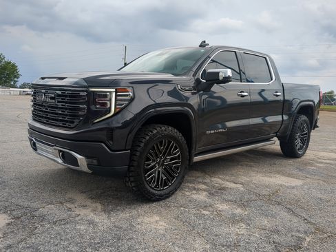 Used 2022 GMC Sierra 1500 Denali Ultimate AWD/4WD image 6