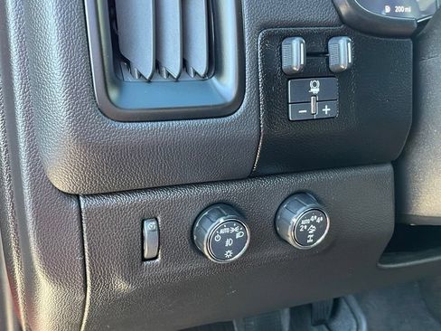 Used 2020 Chevrolet Colorado ZR2 w/ Colorado ZR2 Bison Edition AWD/4WD image 12