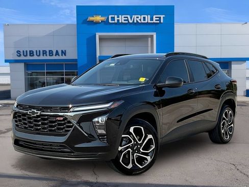 Used 2025 Chevrolet Trax RS FWD image 1