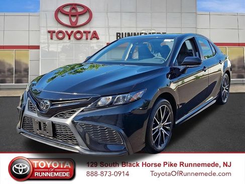 Certified 2024 Toyota Camry SE w/ Cold Weather Package AWD/4WD image 3