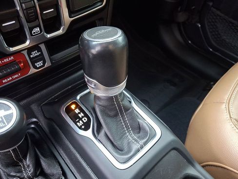 Used 2022 Jeep Gladiator Rubicon w/ LED Lighting Group image 17