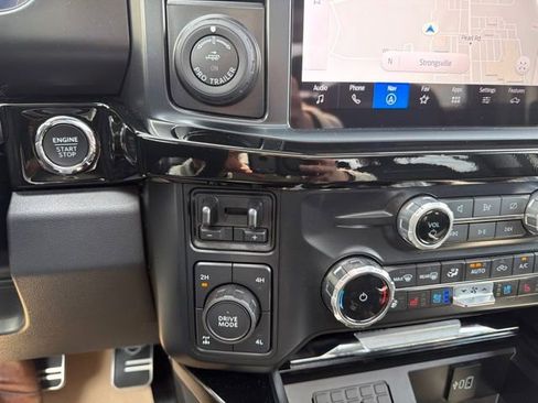 Used 2024 Ford F250 Lariat w/ Lariat Ultimate Package AWD/4WD image 28